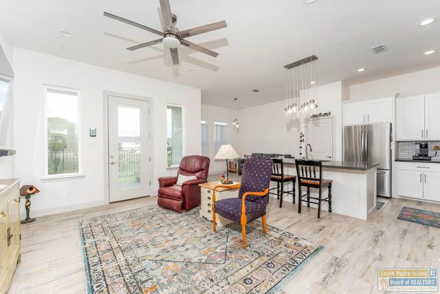 105 Bethpage Dr., Laguna Vista, TX 78578