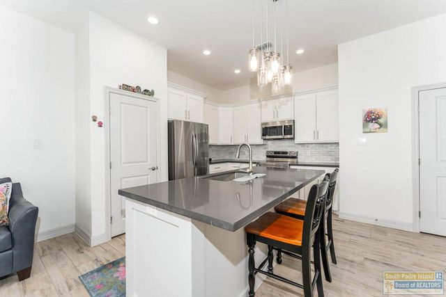 105 Bethpage Dr., Laguna Vista, TX 78578