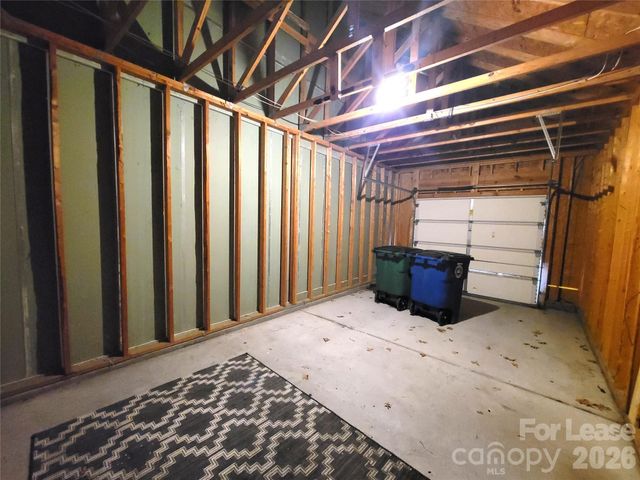 1081 Woodglen Lane, Matthews, NC 28104