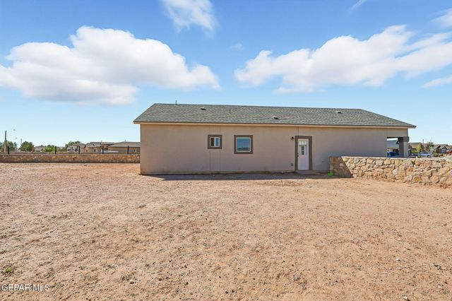 11677 Flor Freesia Drive, Socorro, TX 79927