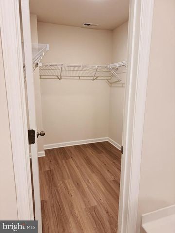 15 BLOOMSBURY ST, Falling Waters, WV 25419