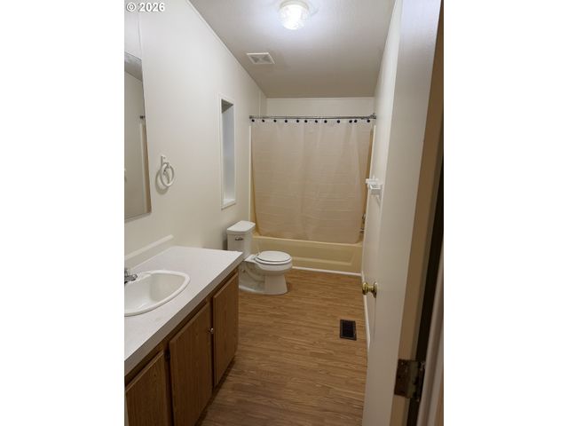 76353 WILLAMETTE Way, Oakridge, OR 97463