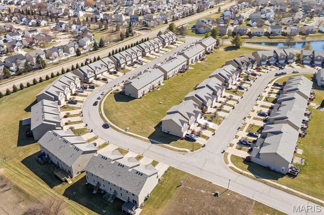 824 Harbor Woods Drive, Fairview Heights, IL 62208