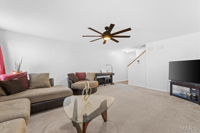 824 Harbor Woods Drive, Fairview Heights, IL 62208