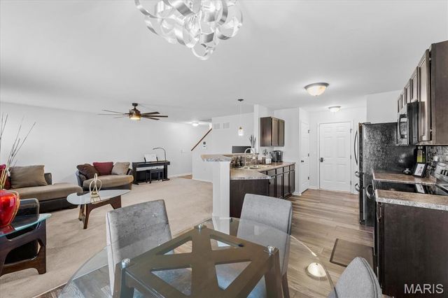 824 Harbor Woods Drive, Fairview Heights, IL 62208