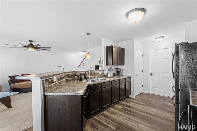 824 Harbor Woods Drive, Fairview Heights, IL 62208