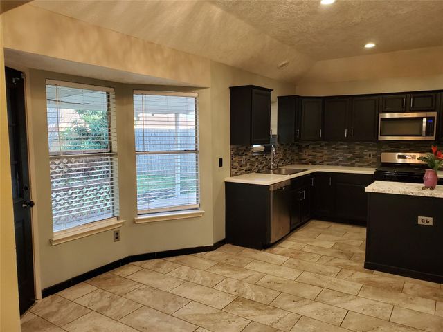 2107 Tower Bridge Road, Pearland, TX 77581