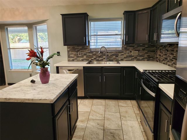 2107 Tower Bridge Road, Pearland, TX 77581