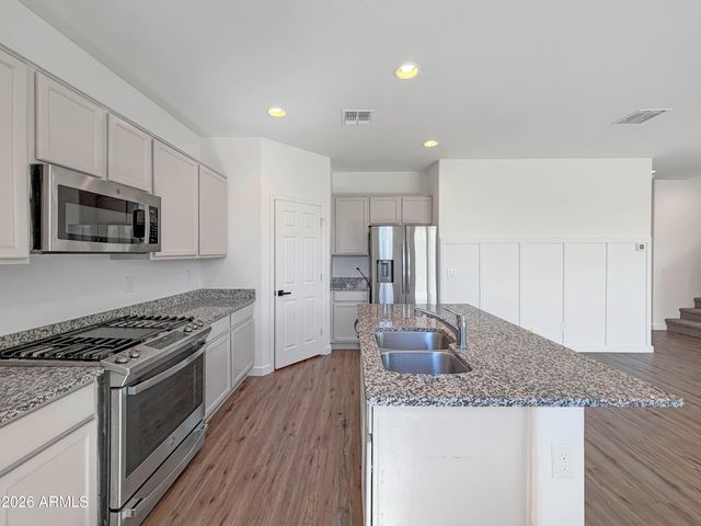 3215 W POLLACK Street, Phoenix, AZ 85041