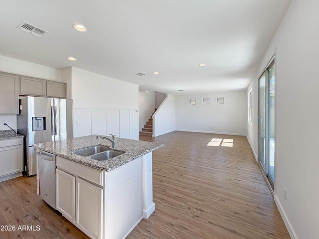 3215 W POLLACK Street, Phoenix, AZ 85041