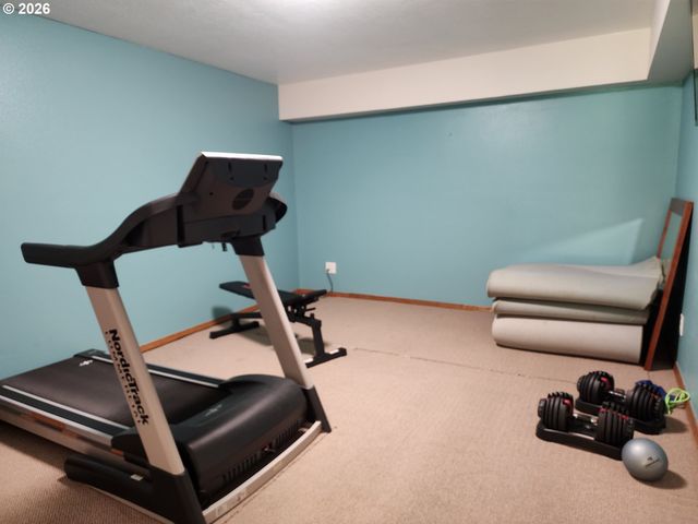 26383 S MERIDIAN Rd, Aurora, OR 97002