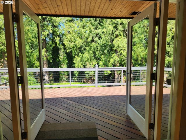 26383 S MERIDIAN Rd, Aurora, OR 97002