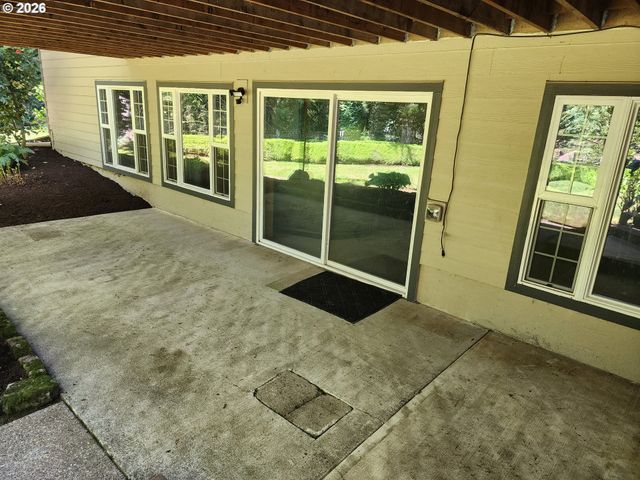 26383 S MERIDIAN Rd, Aurora, OR 97002