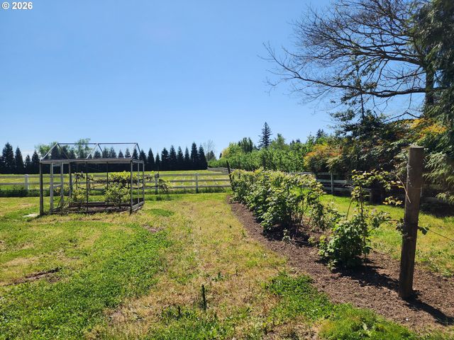 26383 S MERIDIAN Rd, Aurora, OR 97002