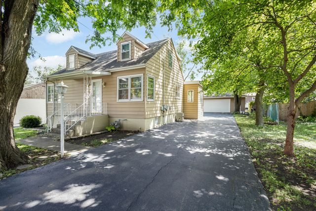 15735 Lavergne Avenue, Oak Forest, IL 60452