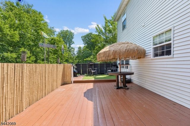 16 Bowers Dr, Allamuchy Twp., NJ 07840