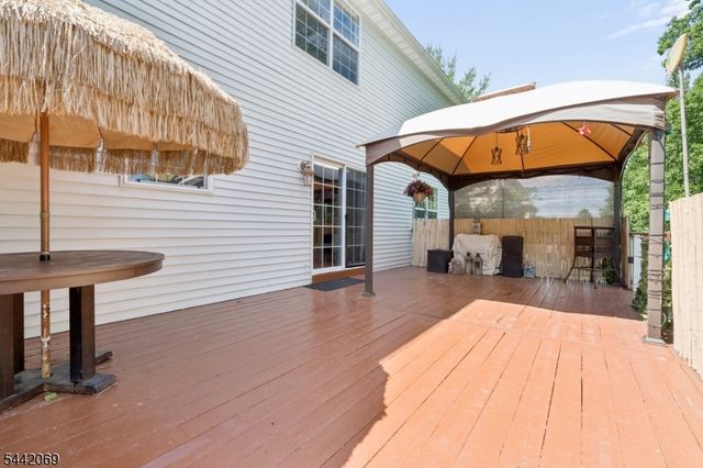 16 Bowers Dr, Allamuchy Twp., NJ 07840
