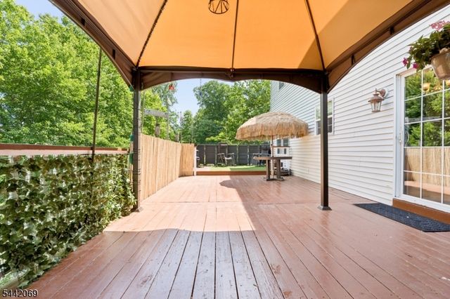 16 Bowers Dr, Allamuchy Twp., NJ 07840