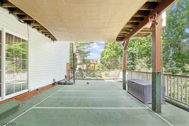 16 Bowers Dr, Allamuchy Twp., NJ 07840