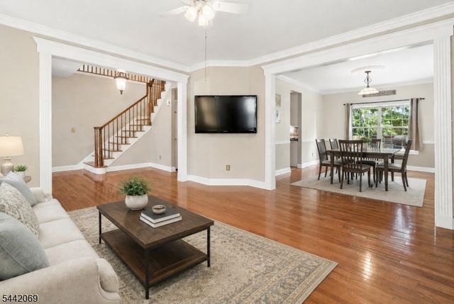 16 Bowers Dr, Allamuchy Twp., NJ 07840
