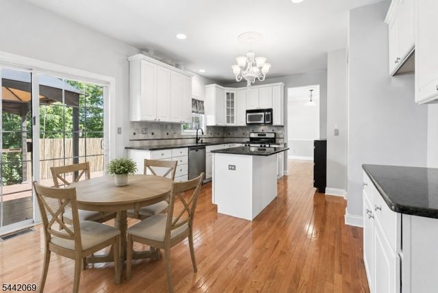 16 Bowers Dr, Allamuchy Twp., NJ 07840