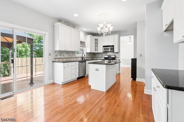 16 Bowers Dr, Allamuchy Twp., NJ 07840