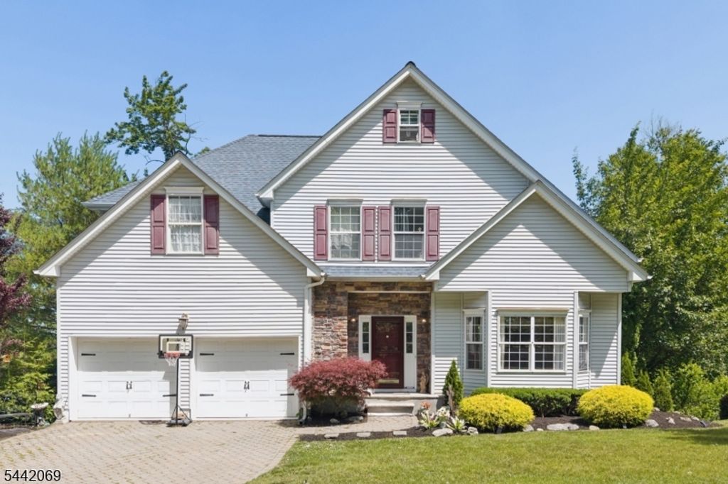 16 Bowers Dr, Allamuchy Twp., NJ 07840