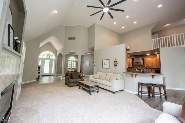 7844 N Timber Run Court, Indianapolis, IN 46256