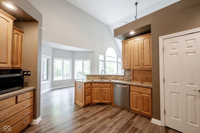 7844 N Timber Run Court, Indianapolis, IN 46256
