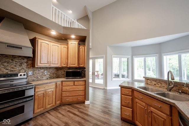 7844 N Timber Run Court, Indianapolis, IN 46256