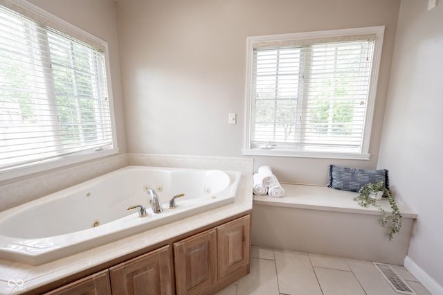 7844 N Timber Run Court, Indianapolis, IN 46256