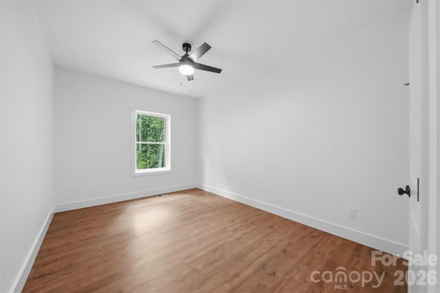414 Scarlett Oak Court NE, Lenoir, NC 28645