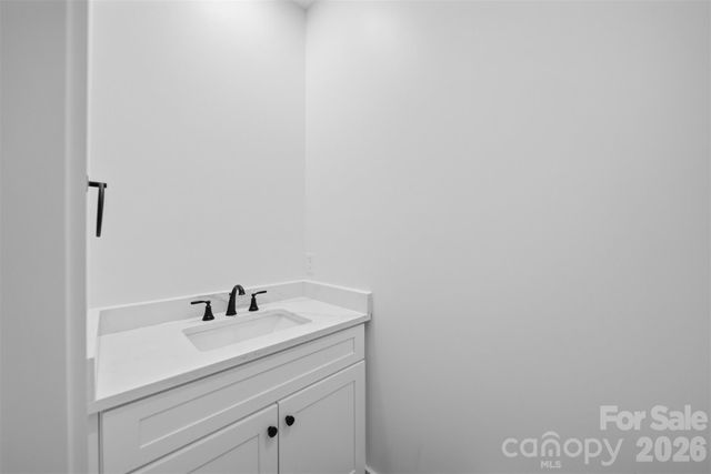 414 Scarlett Oak Court NE, Lenoir, NC 28645