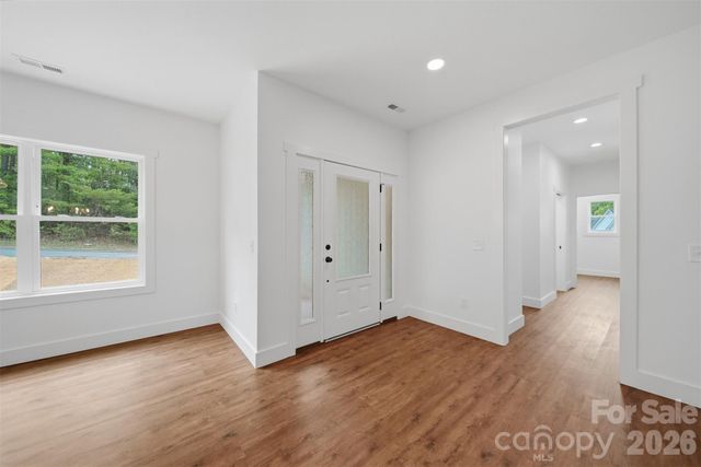 414 Scarlett Oak Court NE, Lenoir, NC 28645