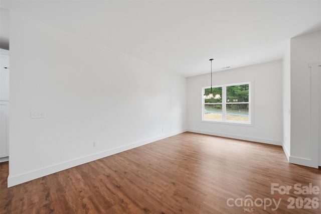 414 Scarlett Oak Court NE, Lenoir, NC 28645
