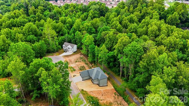 414 Scarlett Oak Court NE, Lenoir, NC 28645