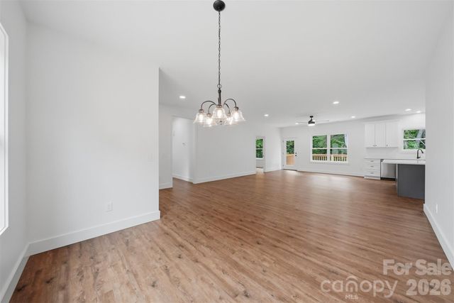 414 Scarlett Oak Court NE, Lenoir, NC 28645