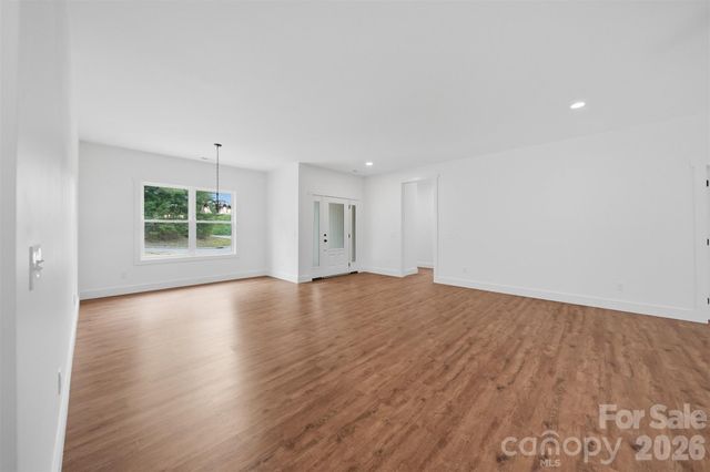 414 Scarlett Oak Court NE, Lenoir, NC 28645