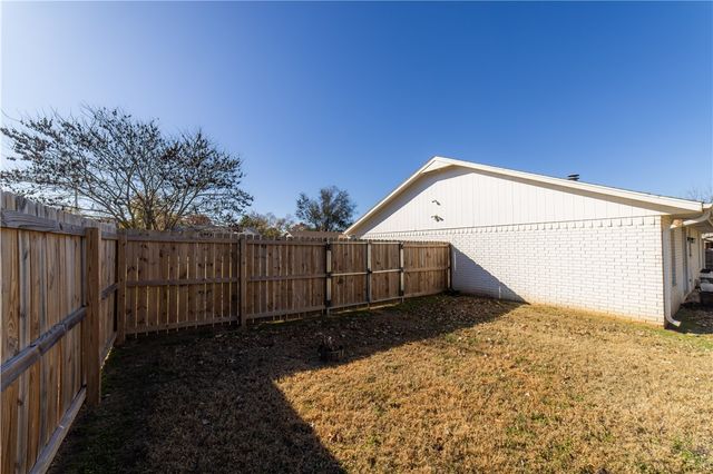 4344 W Patrick Street, Fayetteville, AR 72704