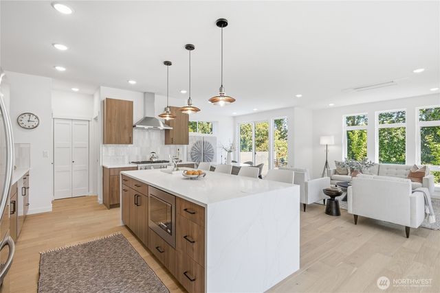 5720 NE 65th Street, Seattle, WA 98115