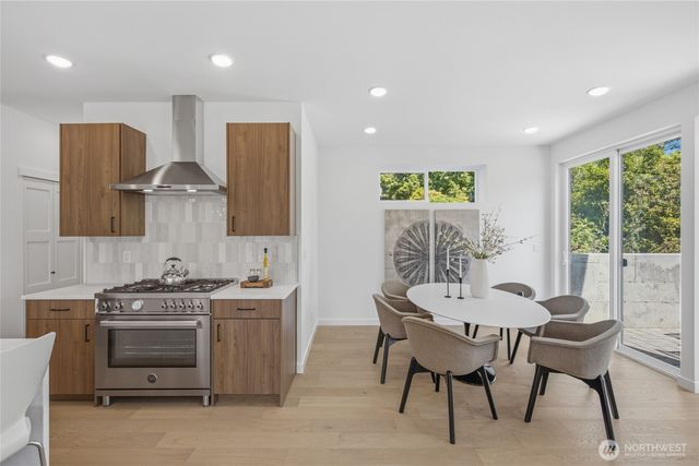 5720 NE 65th Street, Seattle, WA 98115