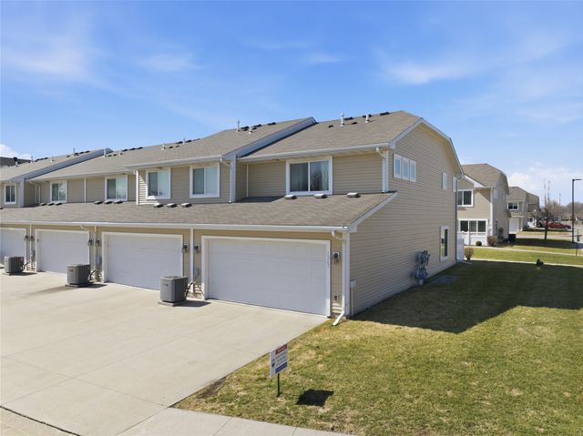 1267 NE 7th Lane, Ankeny, IA 50021