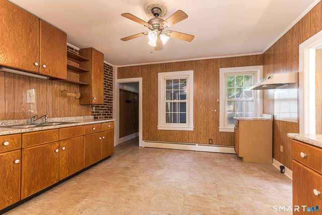 31-33 Brunswick Avenue, Plainfield, CT 06354