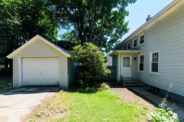 31-33 Brunswick Avenue, Plainfield, CT 06354