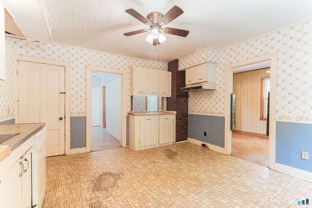 31-33 Brunswick Avenue, Plainfield, CT 06354
