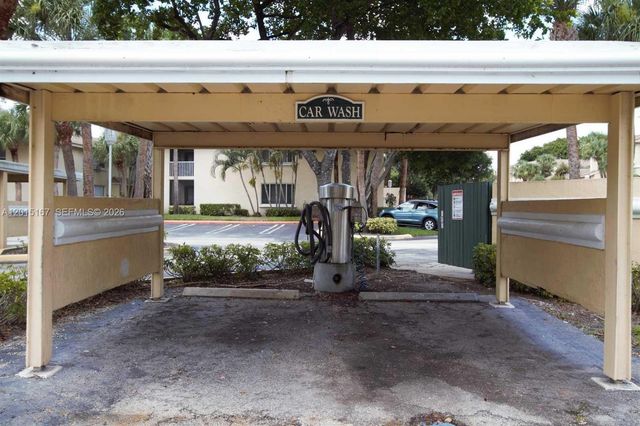 16203 Glenmoor Dr 16203, West Palm Beach, FL 33409