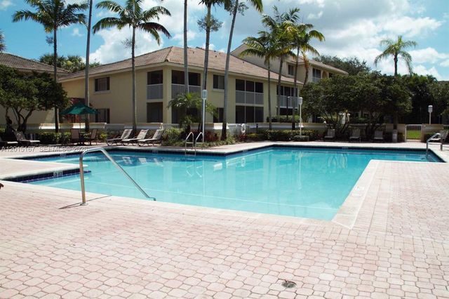 16203 Glenmoor Dr 16203, West Palm Beach, FL 33409