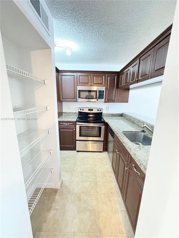 16203 Glenmoor Dr 16203, West Palm Beach, FL 33409