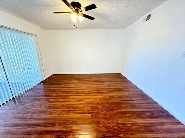16203 Glenmoor Dr 16203, West Palm Beach, FL 33409