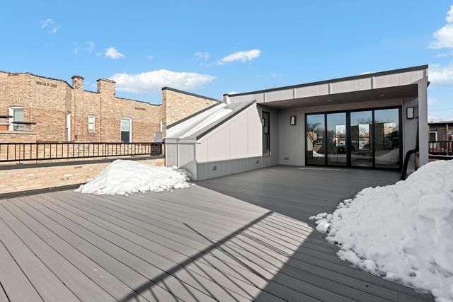 3711 N Magnolia Avenue, Chicago, IL 60613